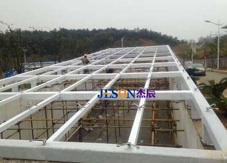 安装玻璃驳接爪